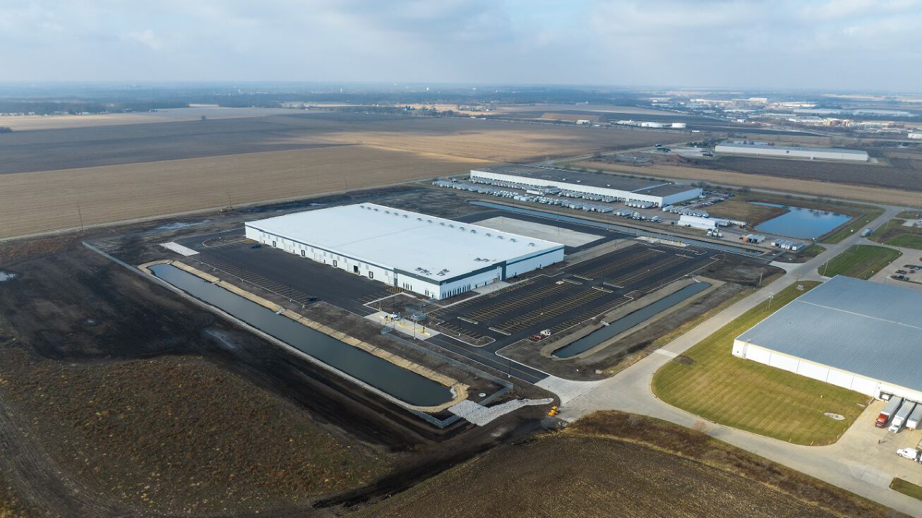 3620 Dr, Danville, IL 61834