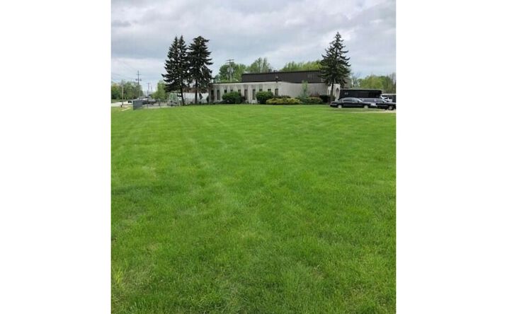 Pictures of Retail, Land property located at 887 W Liberty St, Medina, OH 44256 for sales - image #1