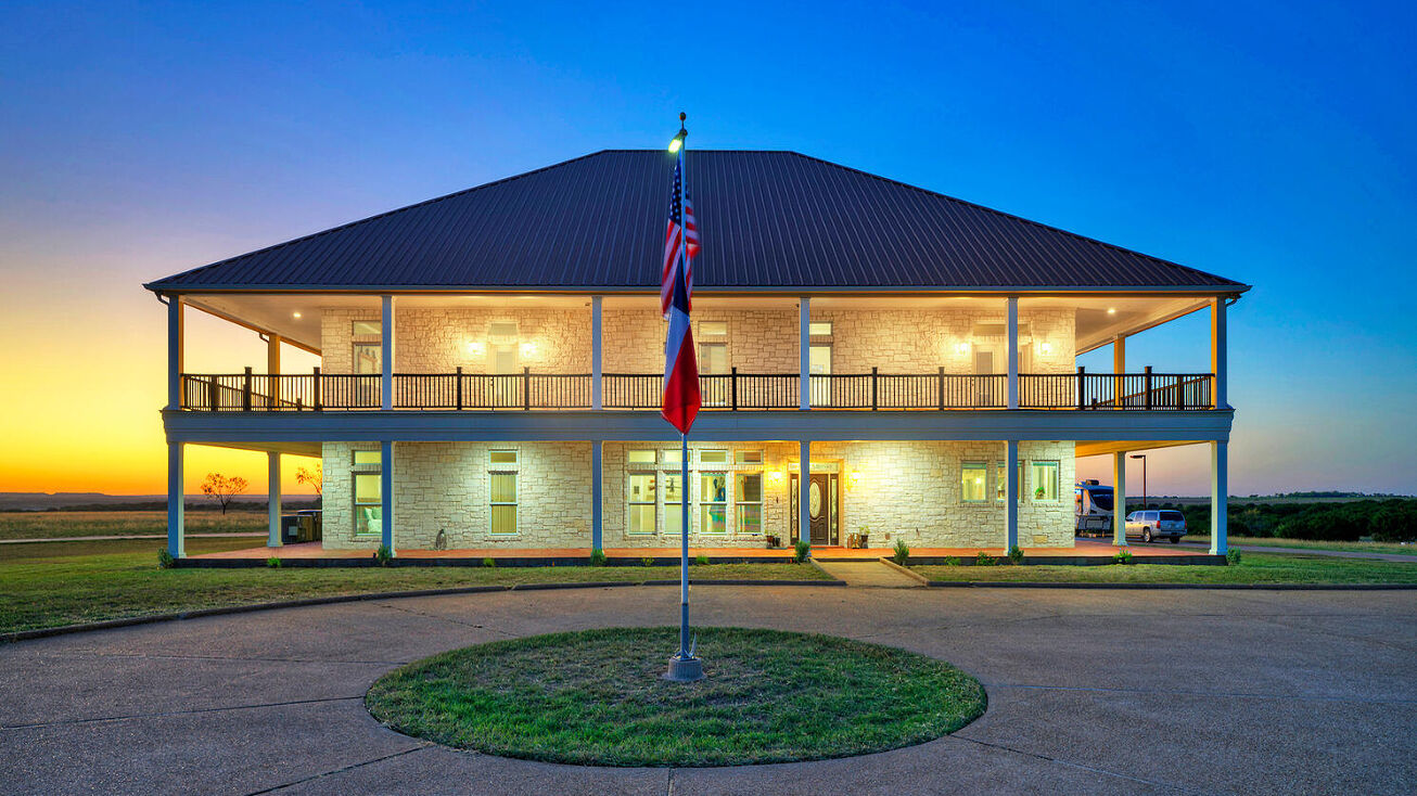 2055 County Rd 178 W, Purmela, TX 76566