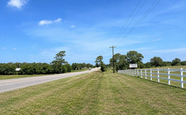 Pictures of Land property located at 0 US-77, La Grange, TX 78945 for sales - image #1