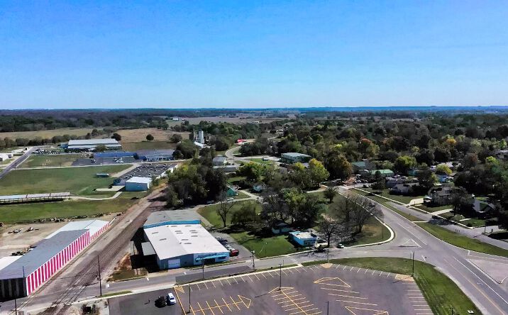 Pictures of Mixed Use property located at 130 N Howell Ave, West Plains, MO 65775 for sales - image #1