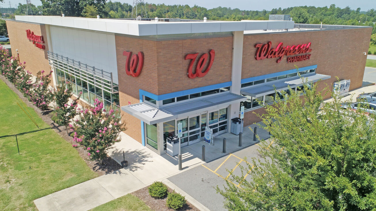 5005 Mackay Rd, Jamestown, NC 27282