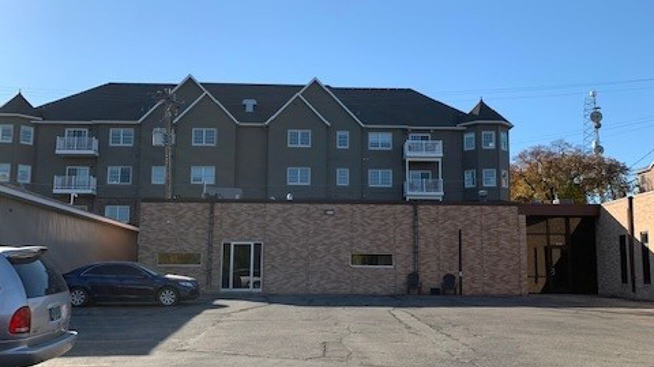 405 7th St S, Fargo, ND 58103