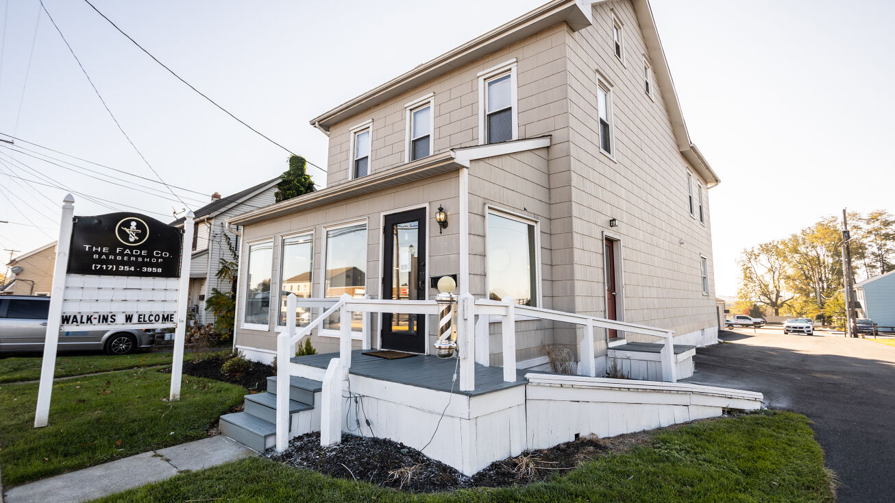 408 W Main St, New Holland, PA 17557