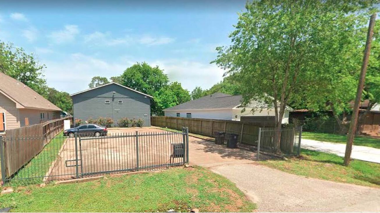 8005 Bowen St, Houston, TX 77051 Multifamily Property for Sale