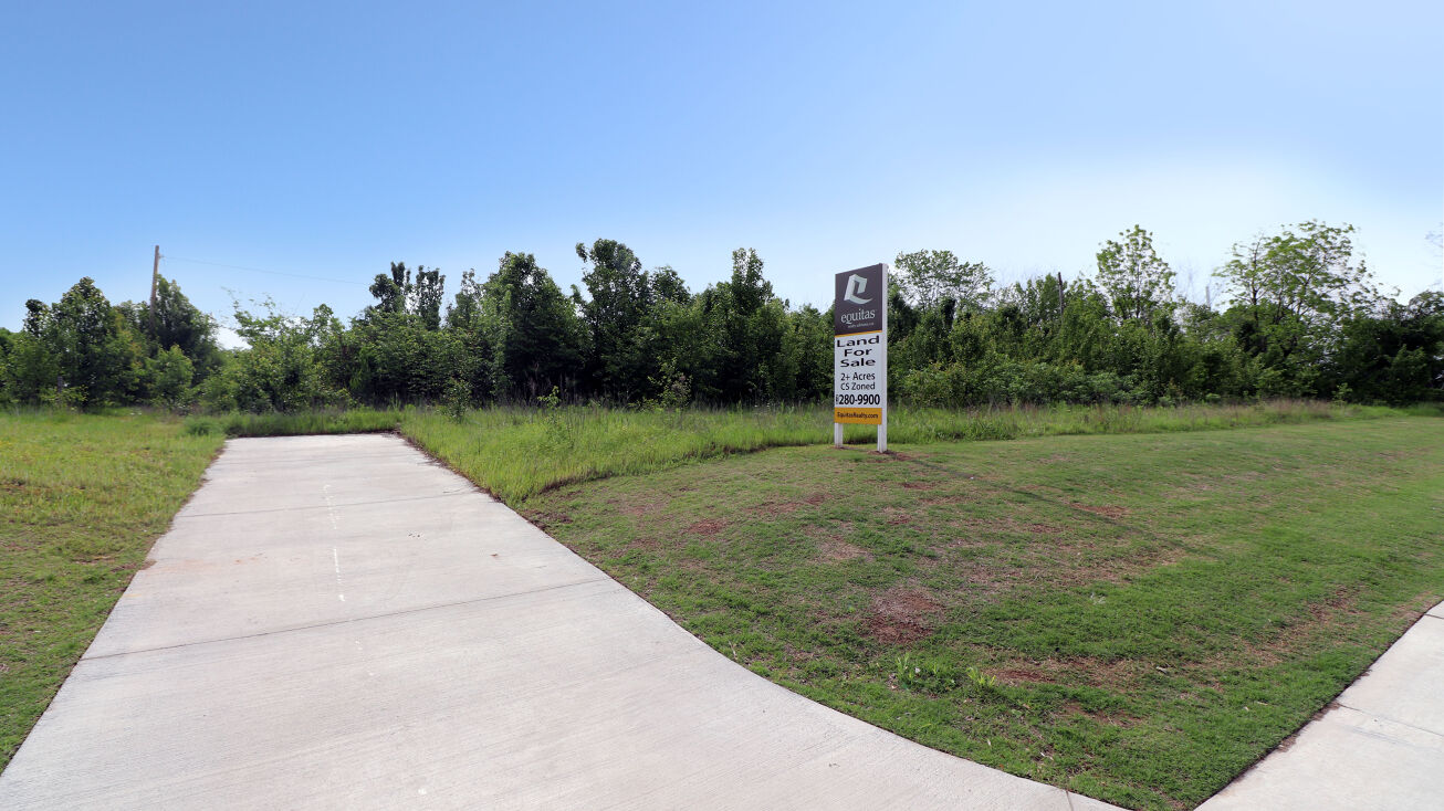 9721 N Rd, Owasso, OK 74055