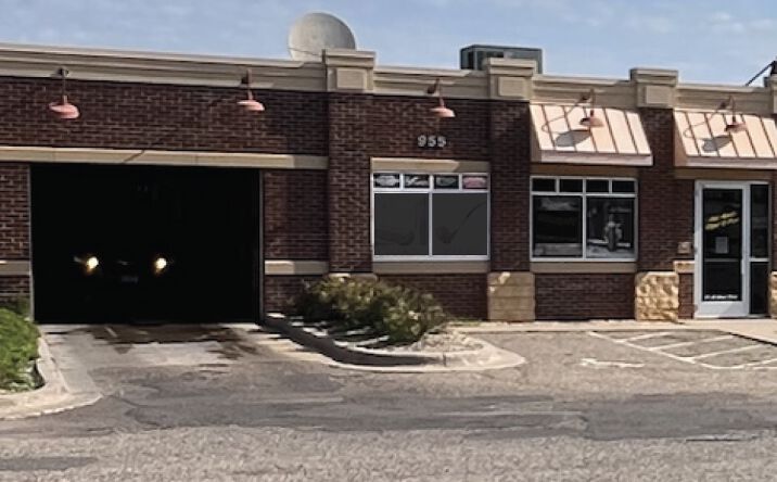 Pictures of Retail, Land, Special Purpose property located at 955 W Broadway Ave, Forest Lake, MN 55025 for sales - image #1