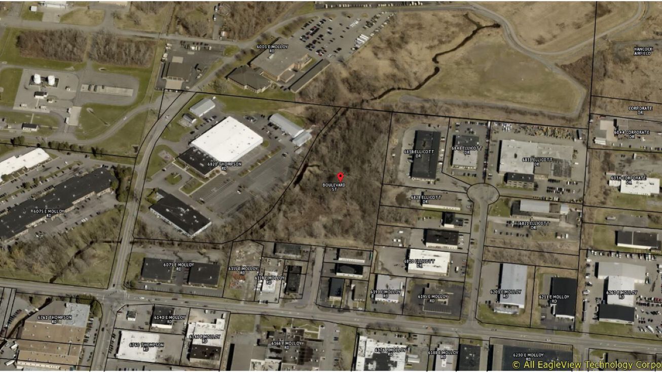 Newbrook Ave, East Syracuse, NY 13057