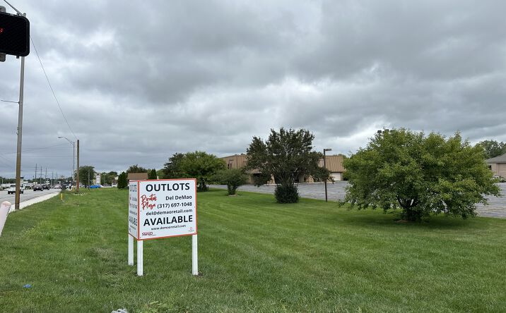 Pictures of Land property located at 7975 Broadway, Merrillville, IN 46410 for sales - image #1