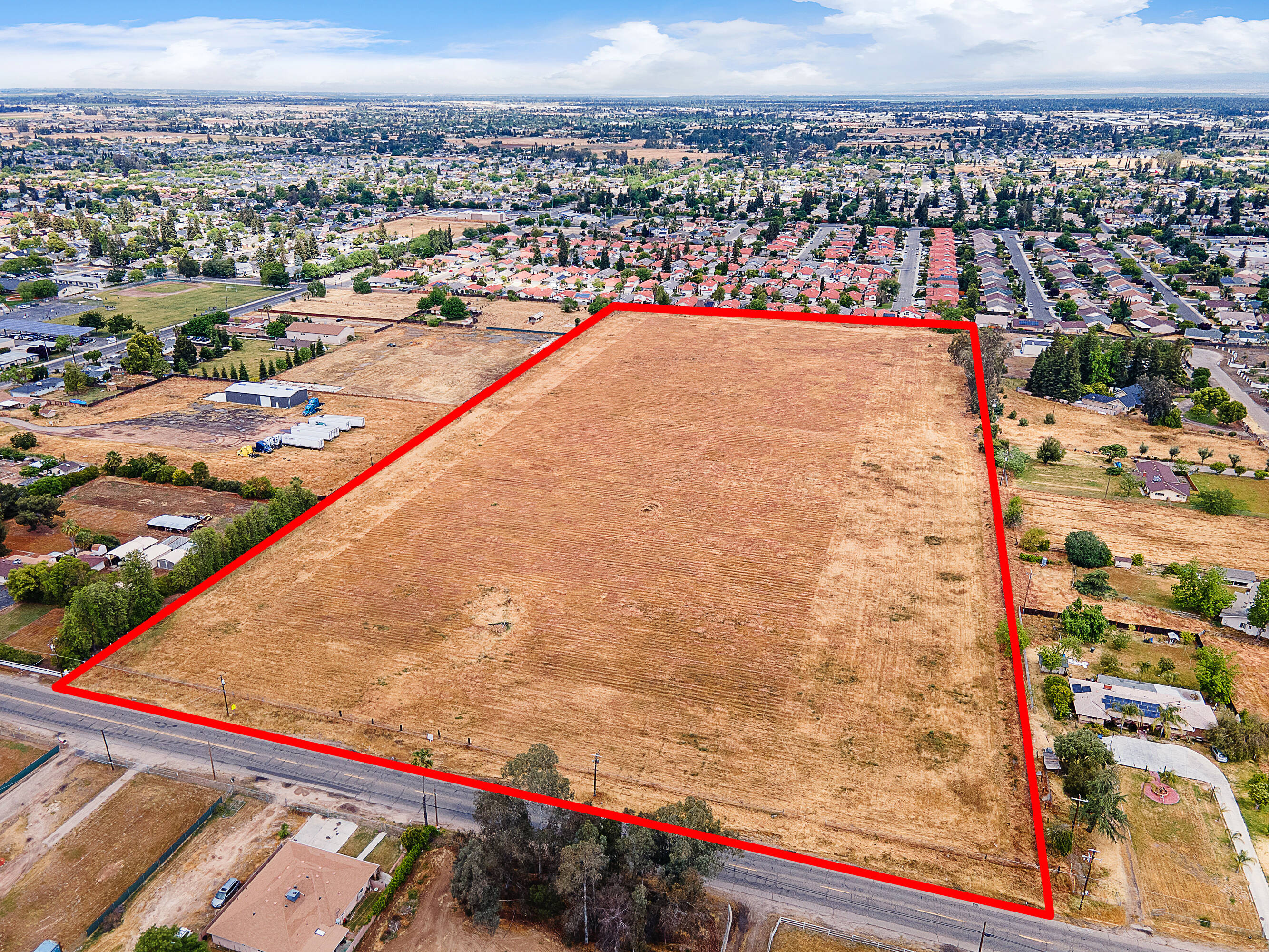 4260 W Mckinley Ave, Fresno, CA 93722