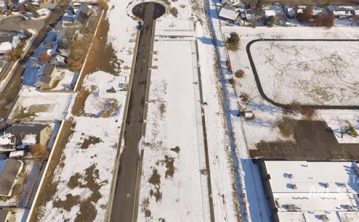 Pictures of Land property located at 864 N Star Rd, Star, ID 83669 for comps - image #1