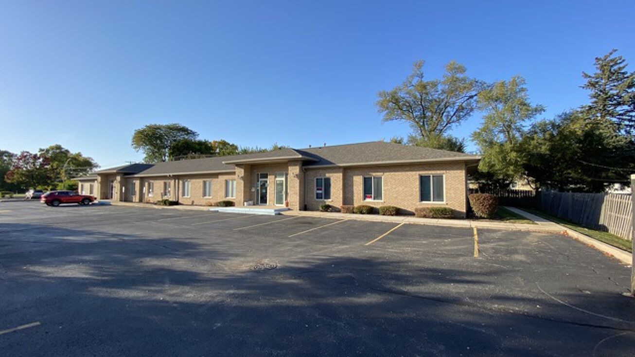 1715 Glenwood Ave, Joliet, IL 60435