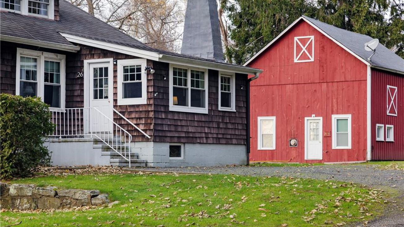 26 Nathans Ln, Madison, CT 06443