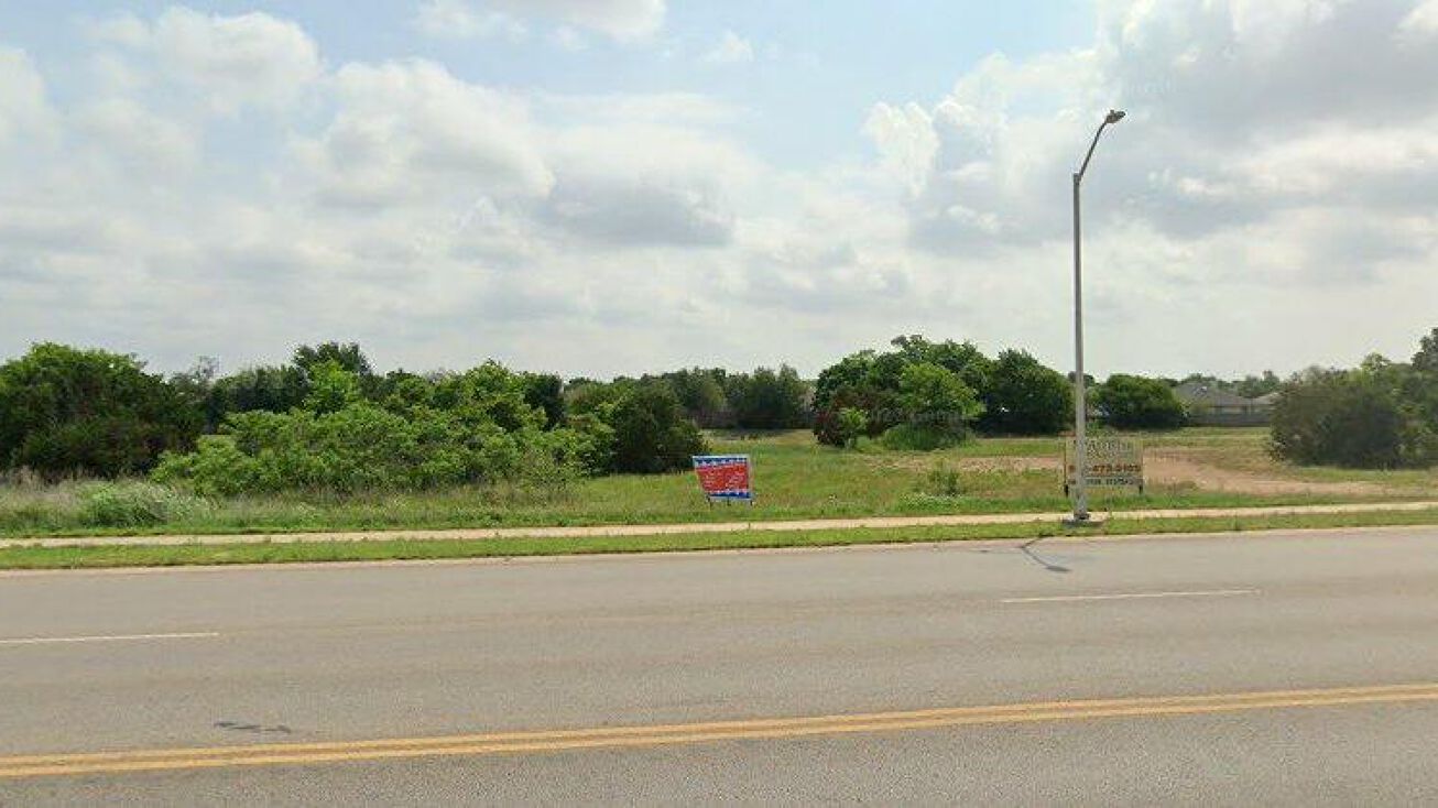 2100 S Bagdad Rd, Cedar Park, TX 78613