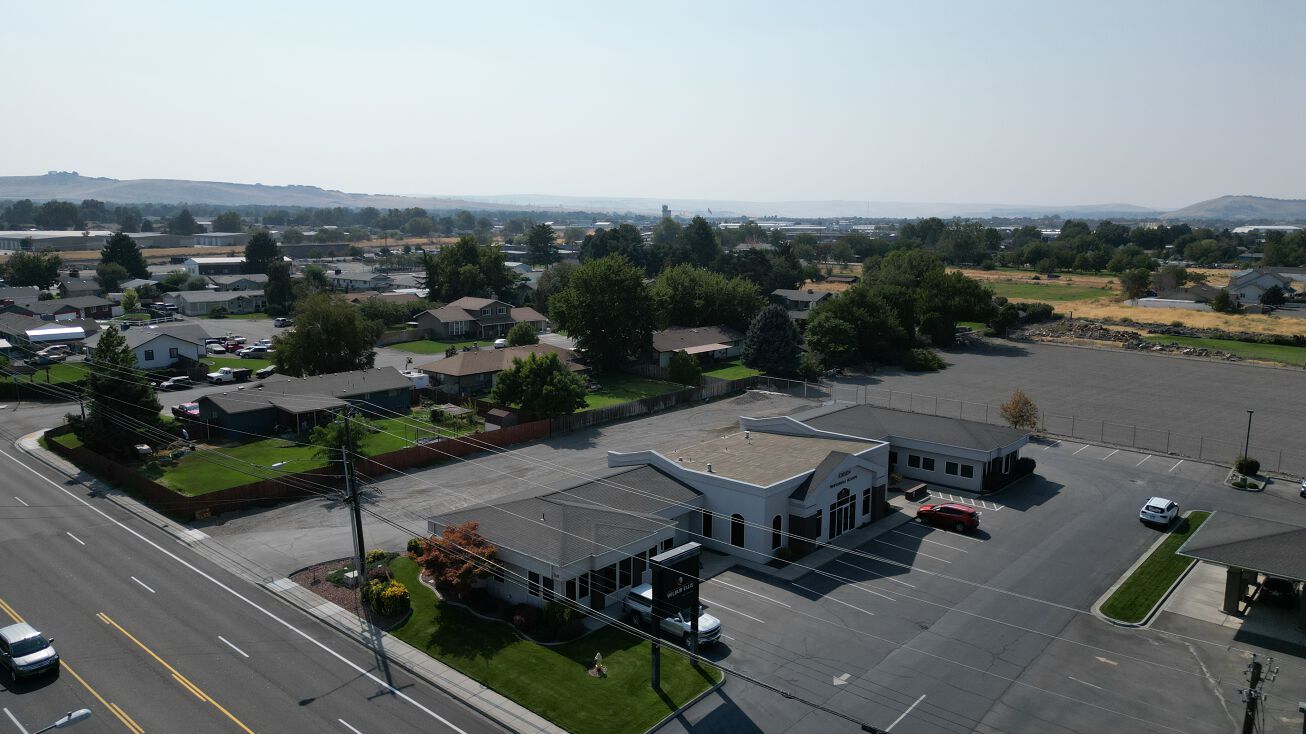 1141 N Edison St, Kennewick, WA 99336 Office Property for Sale