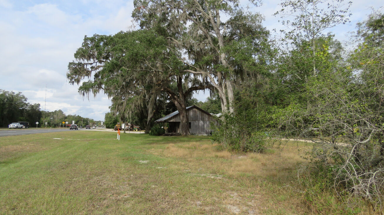 1401 S Main St, Chiefland, FL 32626