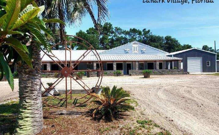 Pictures of Hospitality, Mixed Use, Multifamily, Office, Self Storage property located at 2390 Oak St, Carrabelle, FL 32322 for sales - image #1