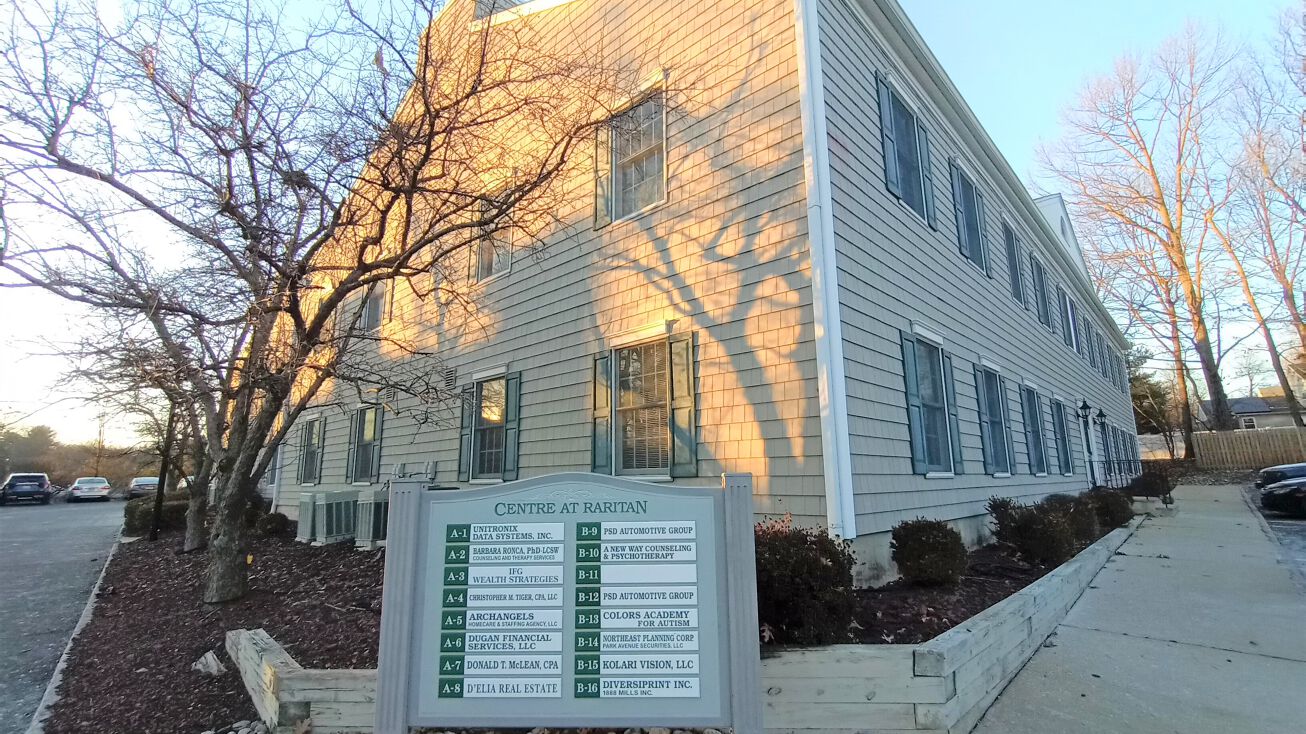 1124 US202, Raritan, NJ 08869