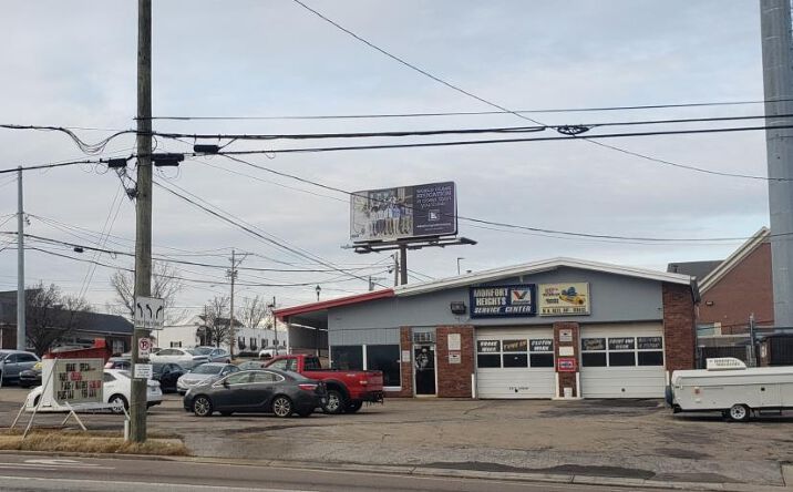 Pictures of Retail property located at 3500 N Bend Rd, Cincinnati, OH 45239 for comps - image #1