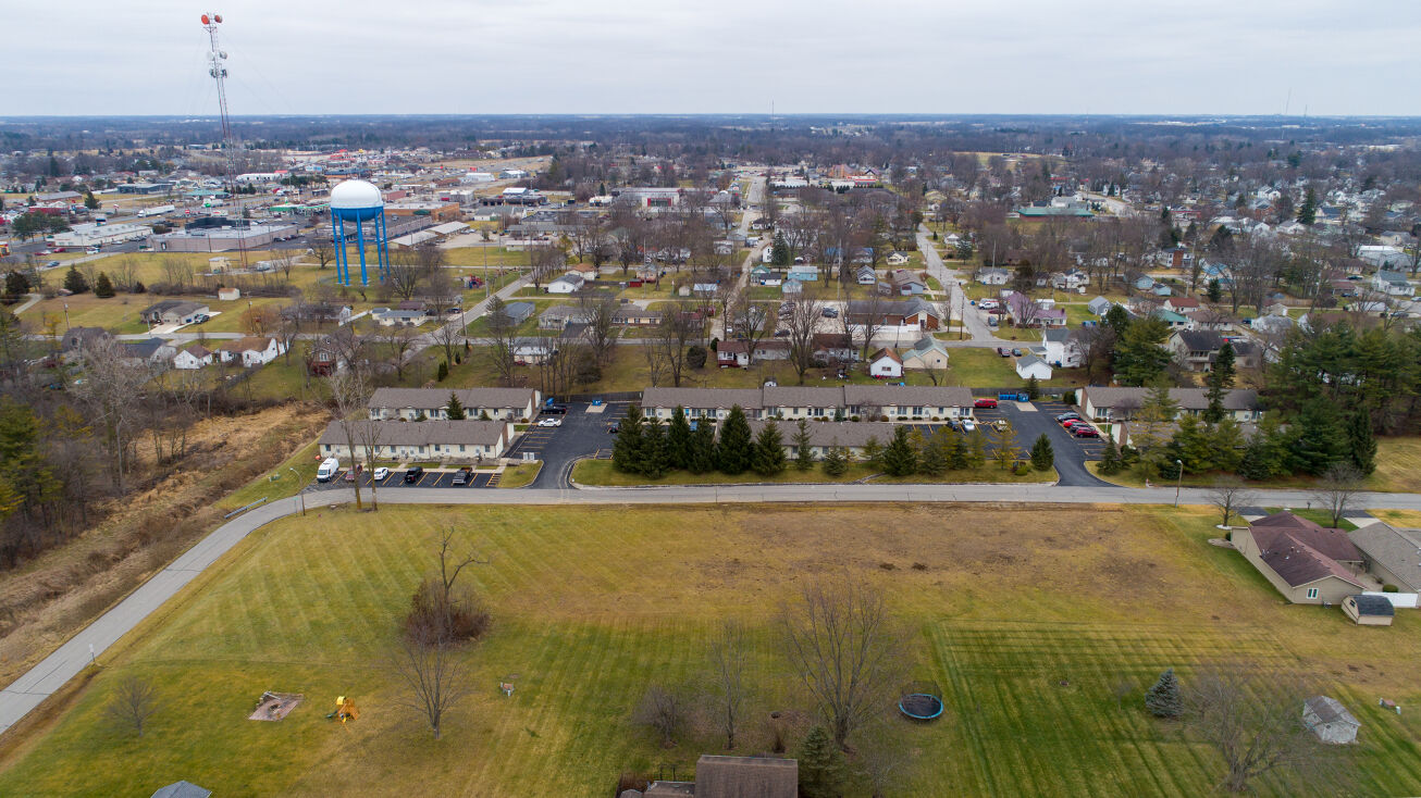 500 Pinecrest Dr, Columbia City, IN 46725