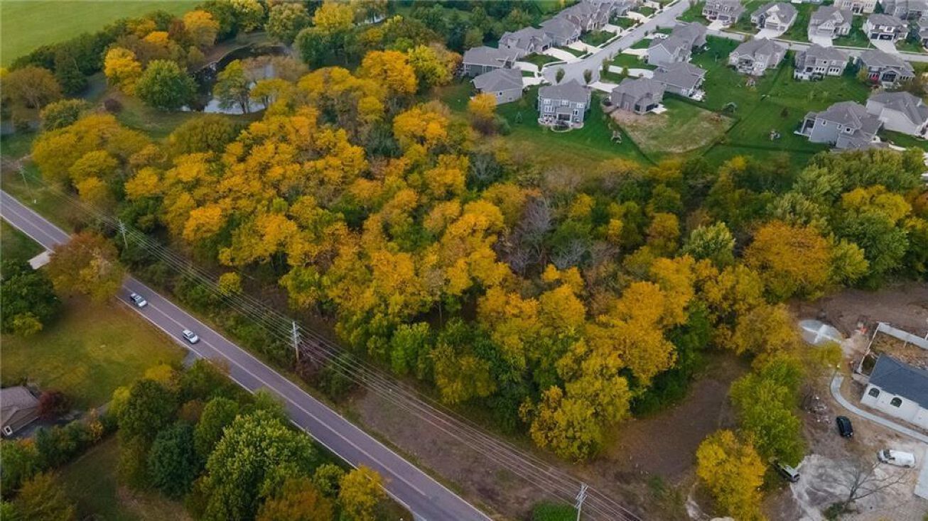 9004 W 167th Street, Overland Park, KS 66085