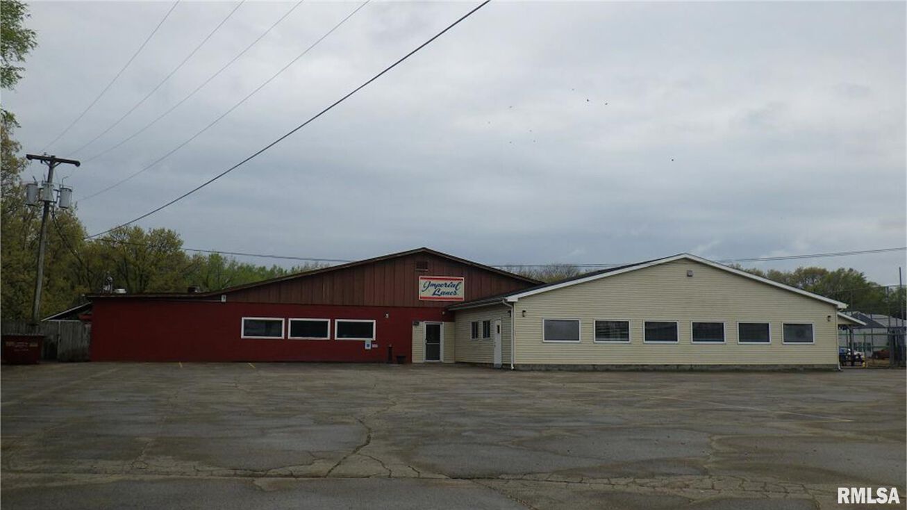 1823 S WASHINGTON Boulevard, Camanche, IA 52730