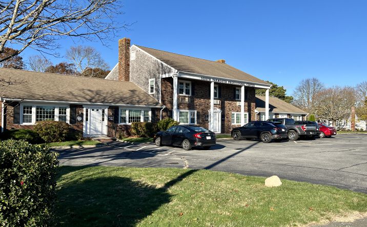 Pictures of Office property located at 1292 MA-28, Yarmouth, MA 02664 for comps - image #1