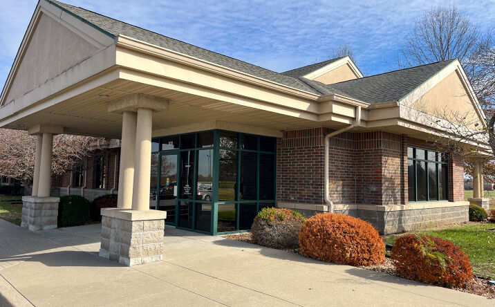 Pictures of Office property located at 820 S Illinois Ave, Republic, MO 65738 for sales - image #1