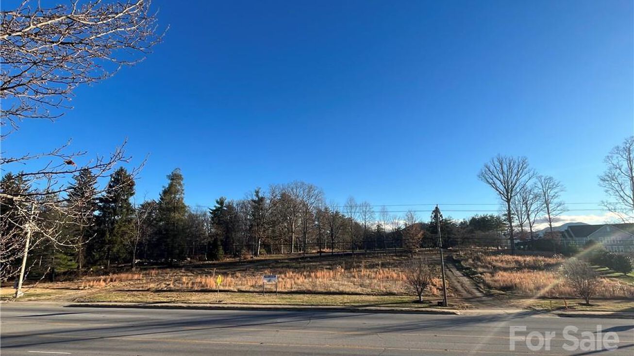 3122 Hendersonville Rd, Fletcher, NC 28732