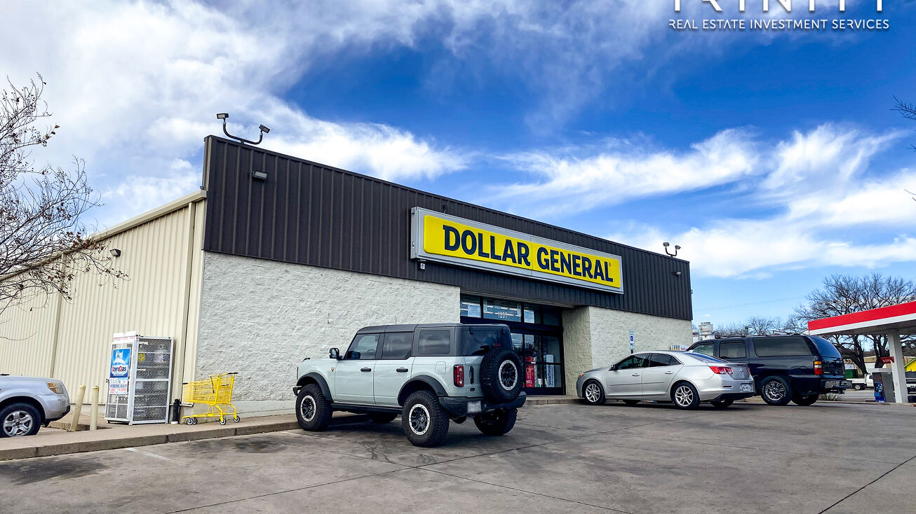 1207 N Main St, Weatherford, TX 76086