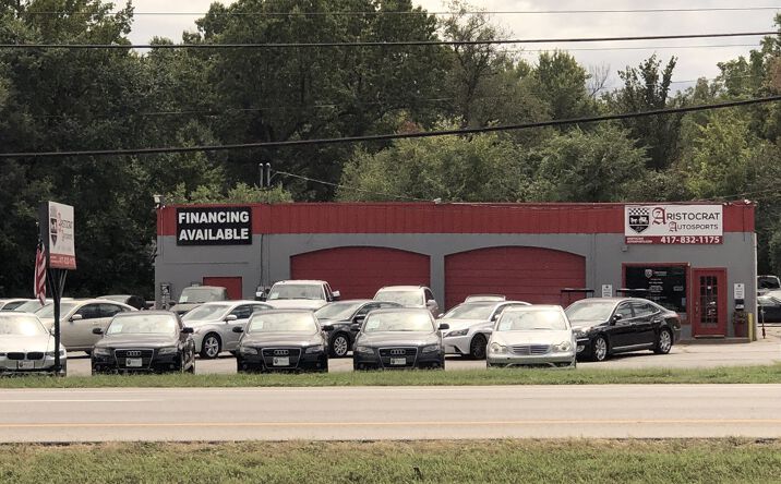Pictures of Office, Retail property located at 2740 W Sunshine St, Springfield, MO 65807 for comps - image #1
