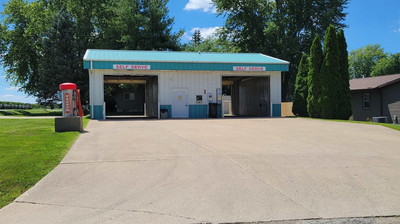 654 S 7TH Street, Cuba, IL 61427