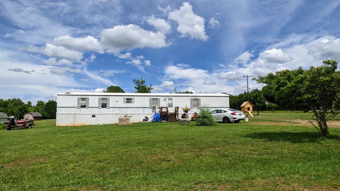 118 Kenway Dr, Woodleaf, NC 27054