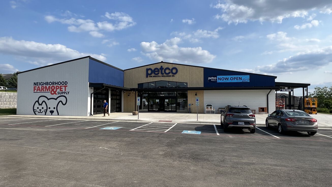 1630 Coshocton Ave, Mt Vernon, OH 43050