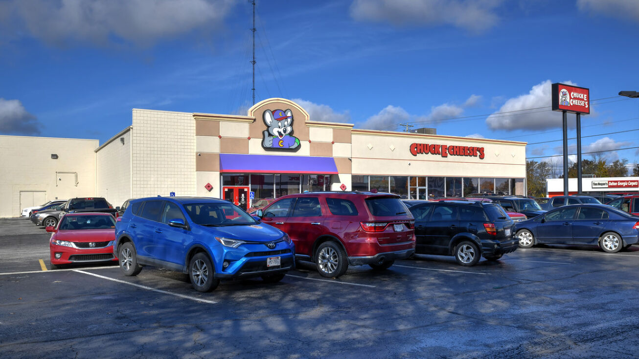 2809 Elida Rd, Lima, OH 45805