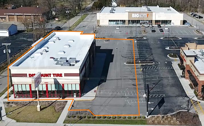 Pictures of Retail property located at 6660 Dixie Highway, Louisville, KY 40258 for comps - image #1
