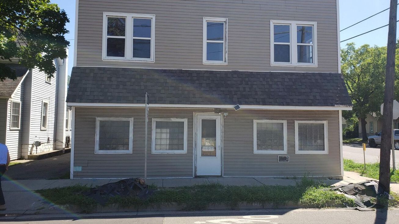 629 Mills St, Kalamazoo, MI 49001 Multifamily Property for Sale