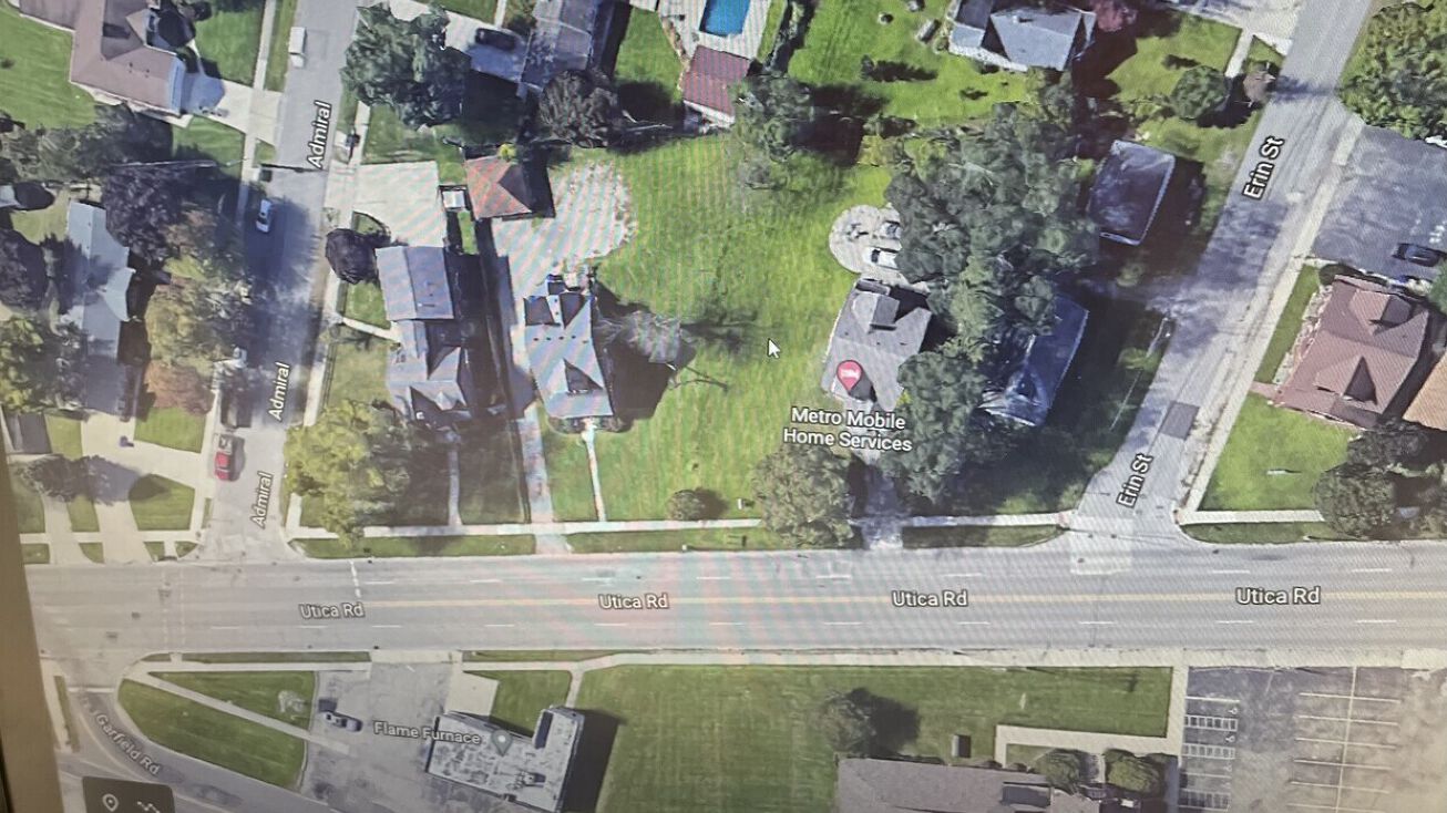 Utica Rd, Fraser, MI 48026