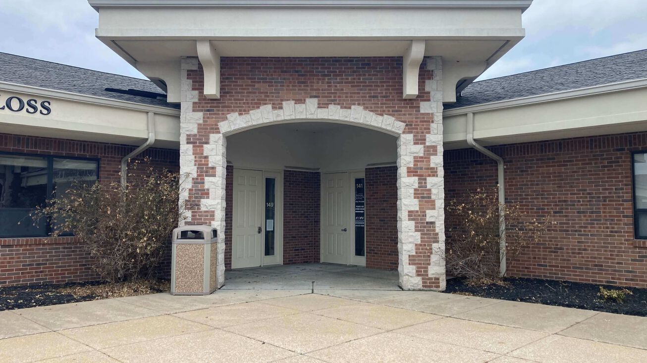 149 Chesterfield Business Pkwy, Chesterfield, MO 63005 Office