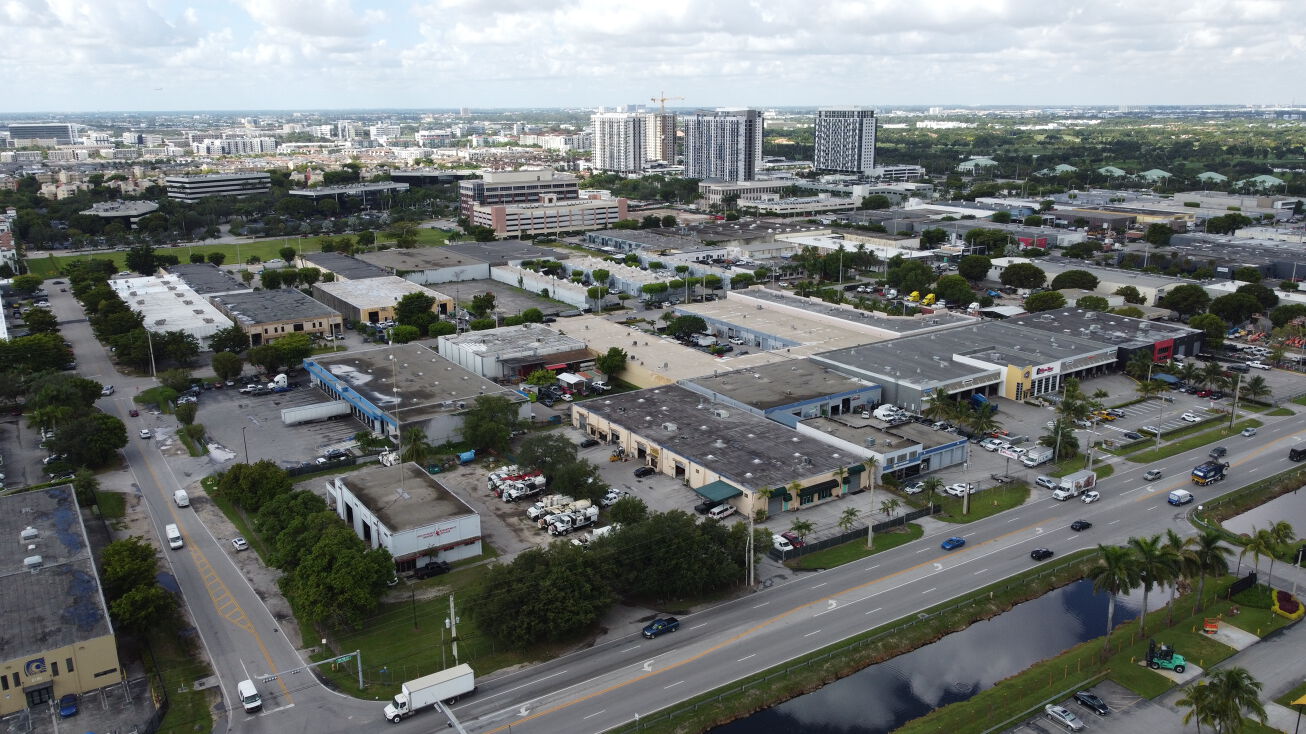 8200 NW 58th St, Doral, FL 33166 Industrial Property for Sale