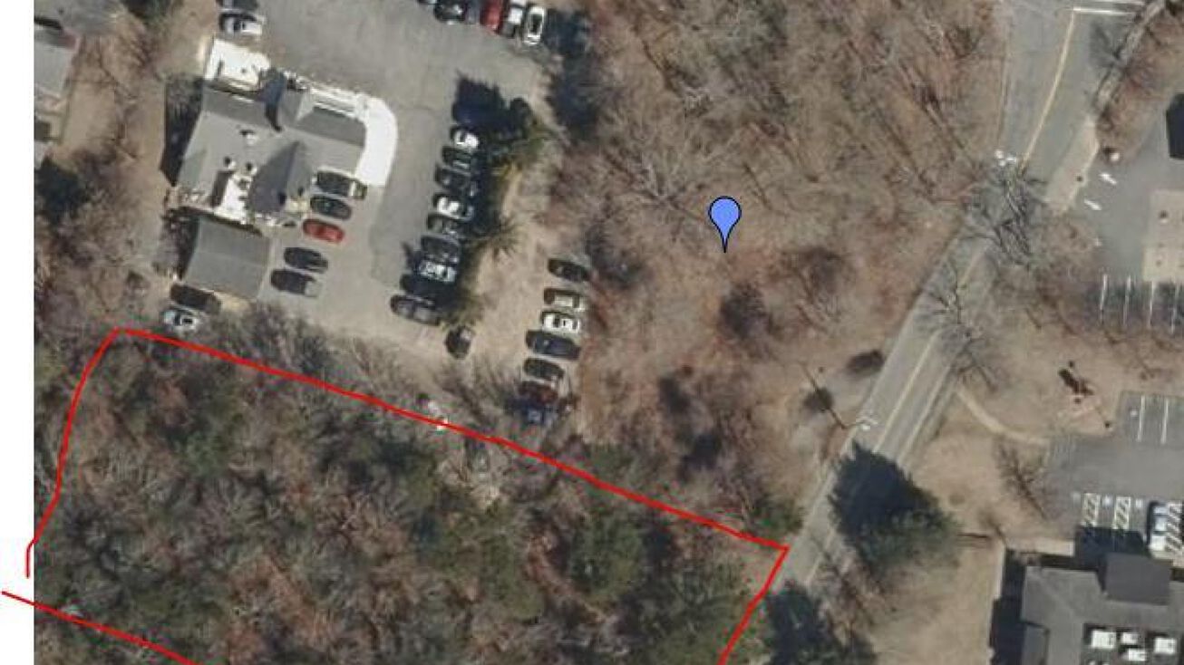 17 Berry Ave, Yarmouth, MA 02673