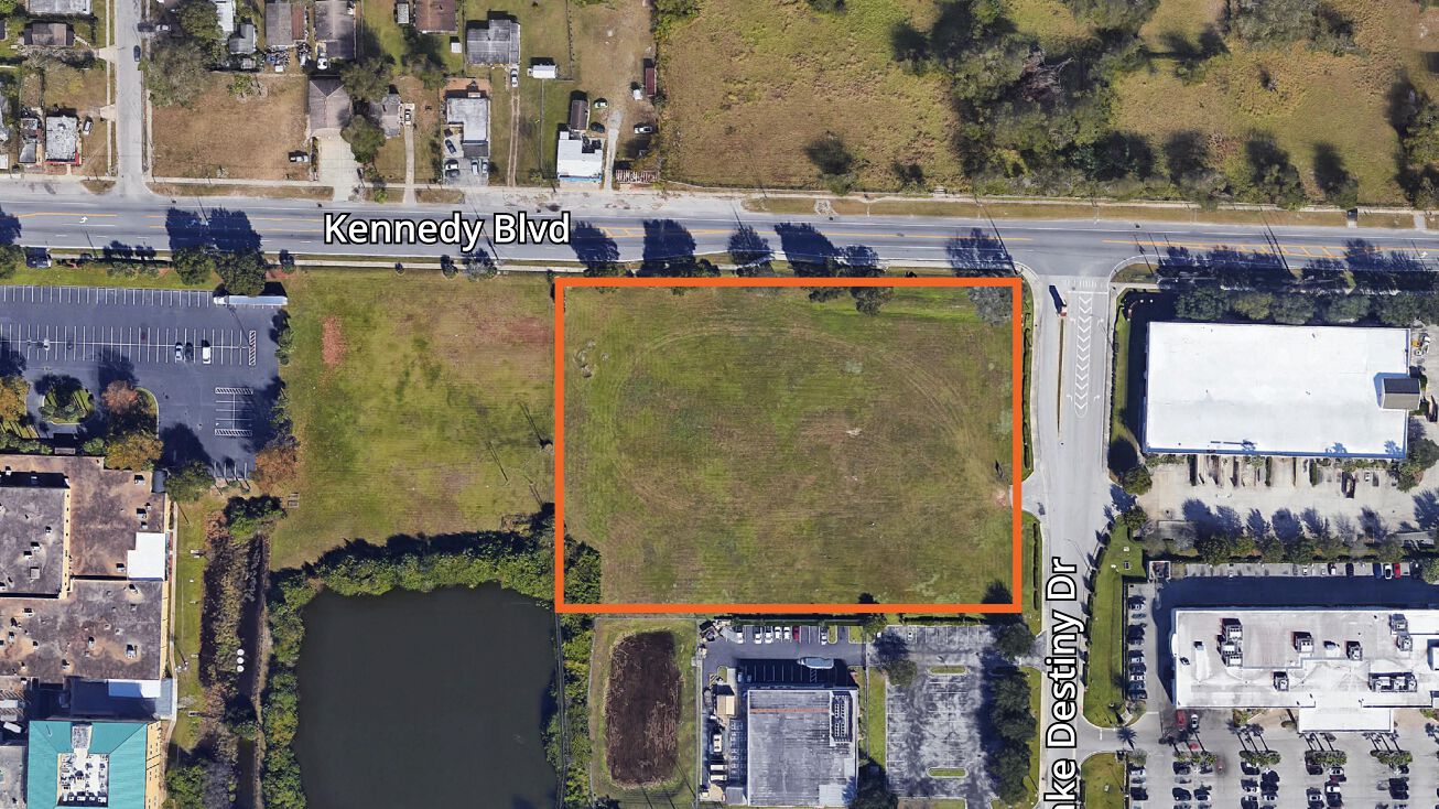 Pictures of Land property located at 200 S Lake Destiny Dr, Orlando, FL 32810 for sales image 1