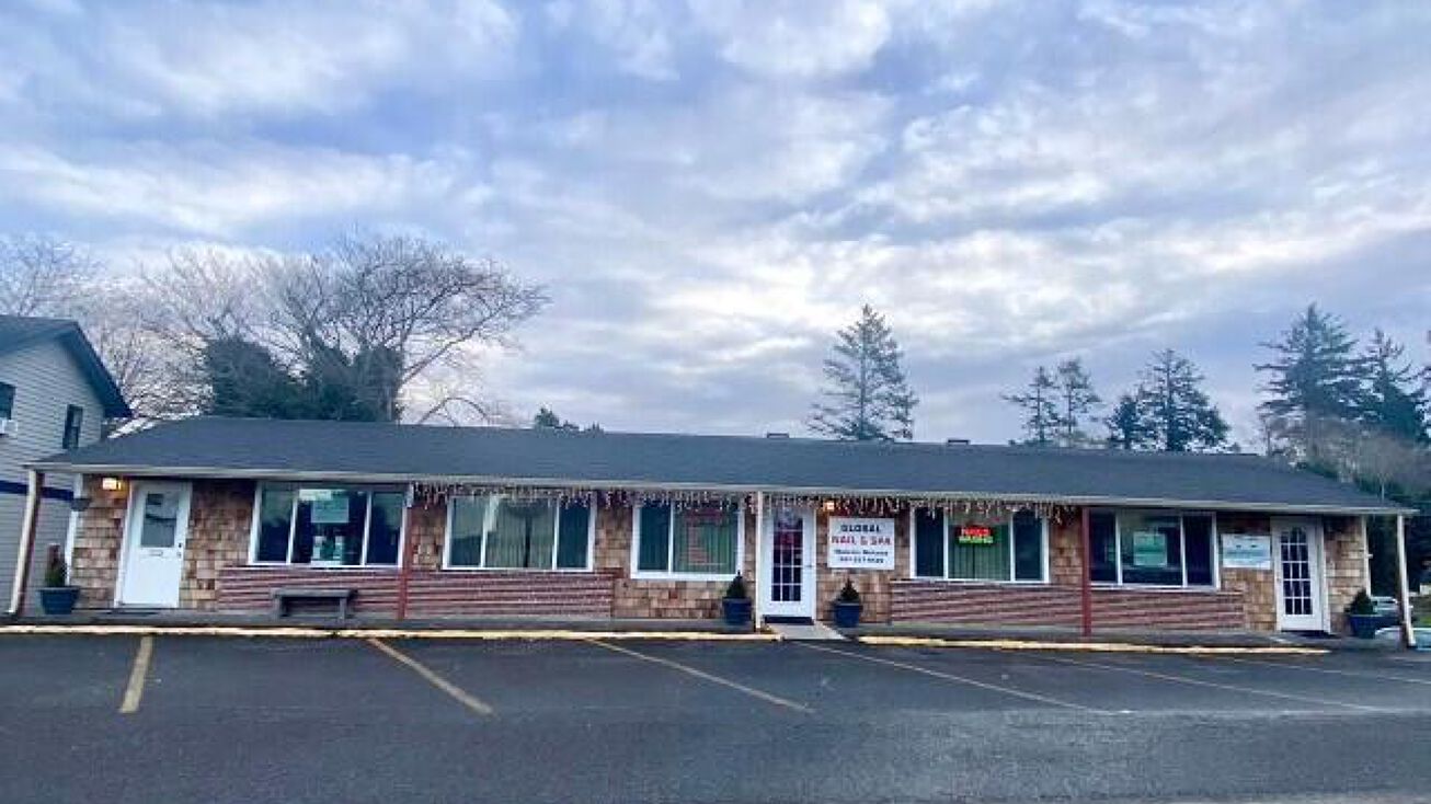 Pictures of Land, Self Storage, Office, Retail property located at 2728 NE Hwy 101, Lincoln City, OR 97367 for sales - image #1