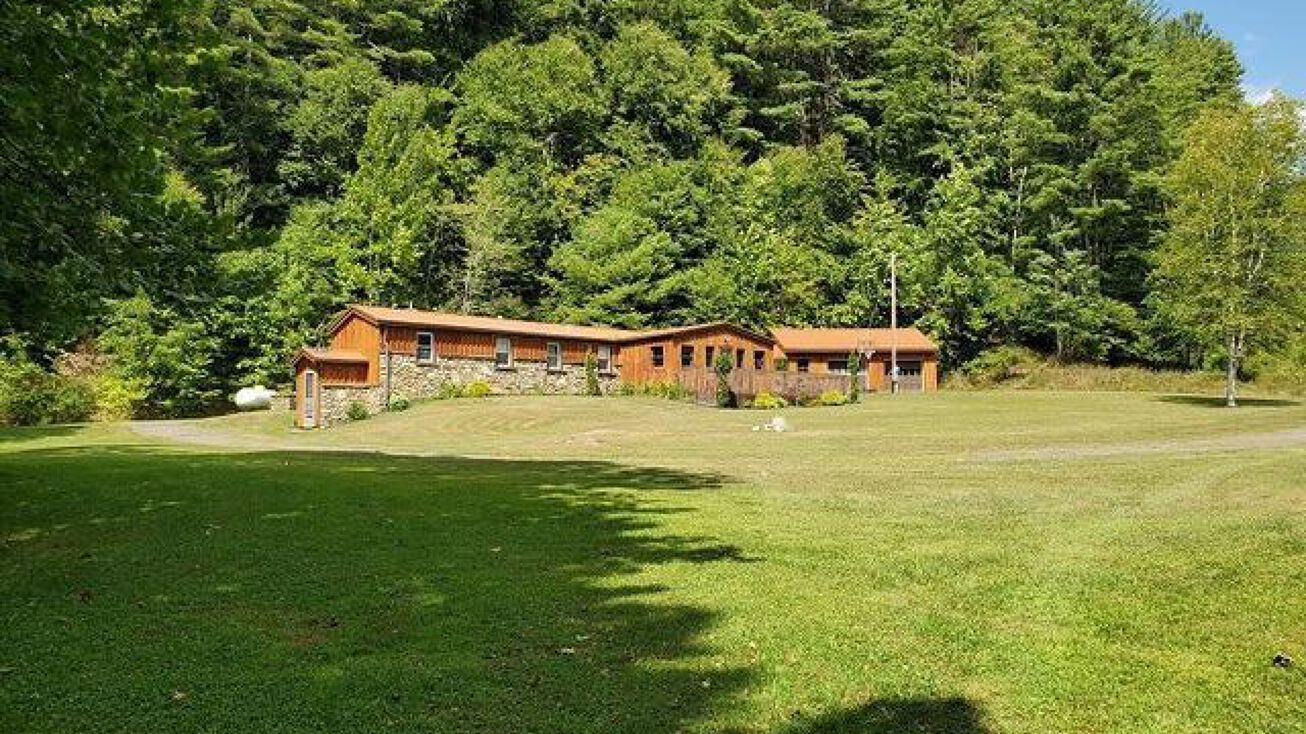 87 English Run Rd, Waterville, PA 17776