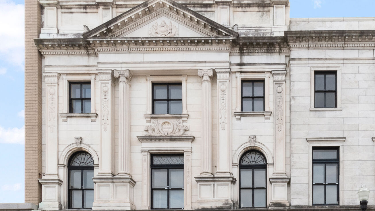 216 Main St, Pawtucket, RI 02860