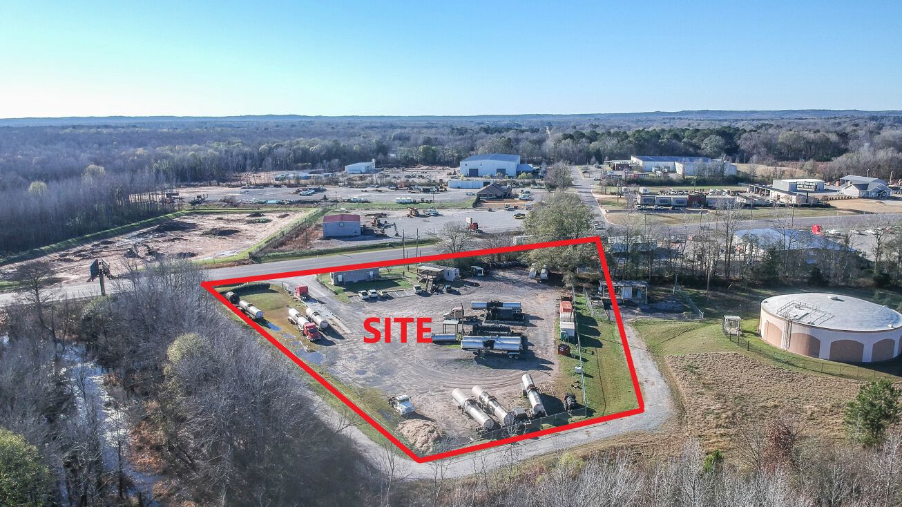 4393 Joe Mallisham Pkwy, Tuscaloosa, AL 35401