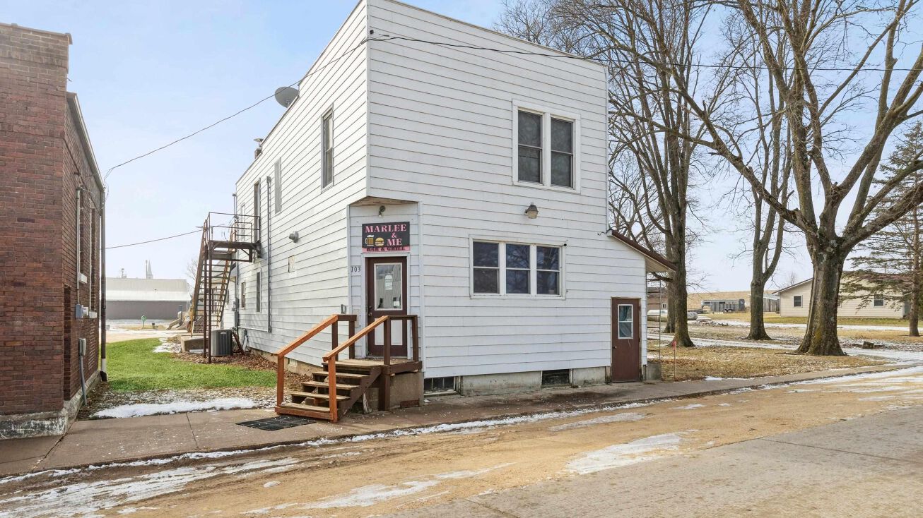 103 W MAIN Street, Spragueville, IA 52074