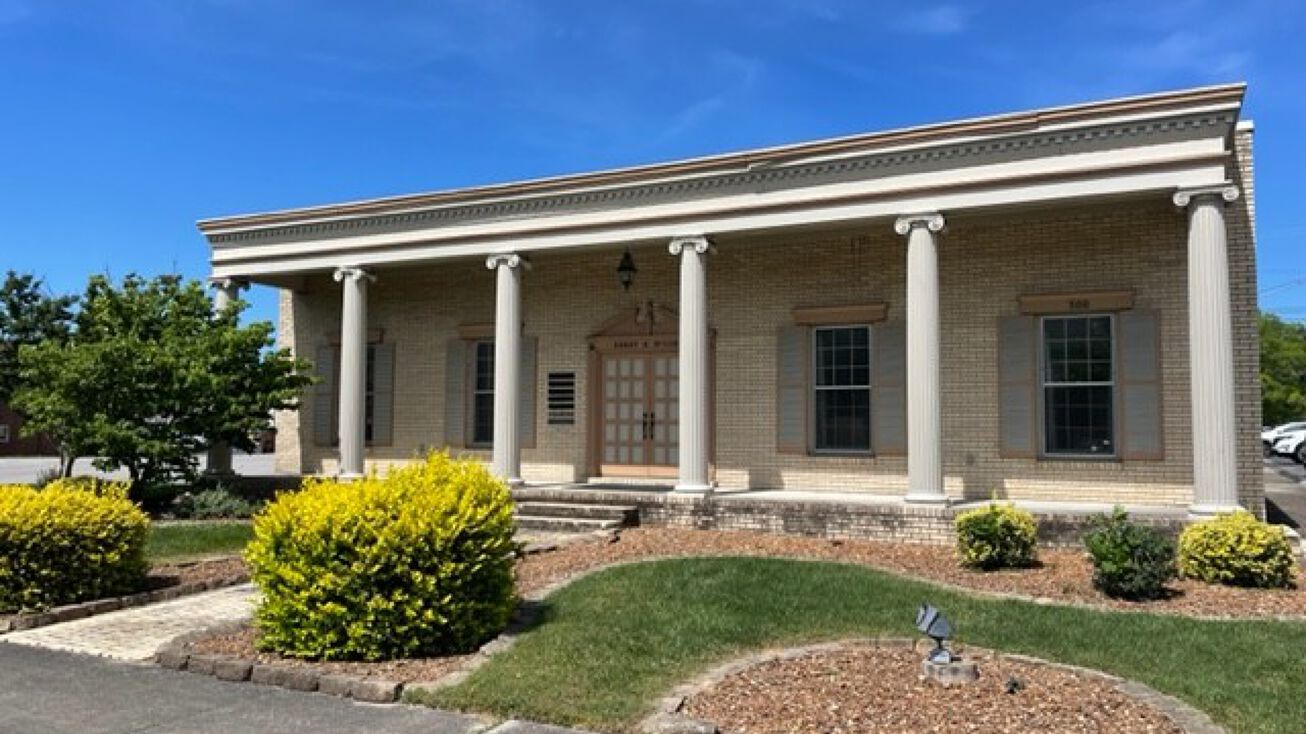 300 N Jackson St, Tullahoma, TN 37388