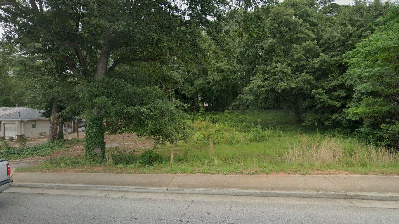 413 N Hairston Rd, Stone Mountain, GA 30083