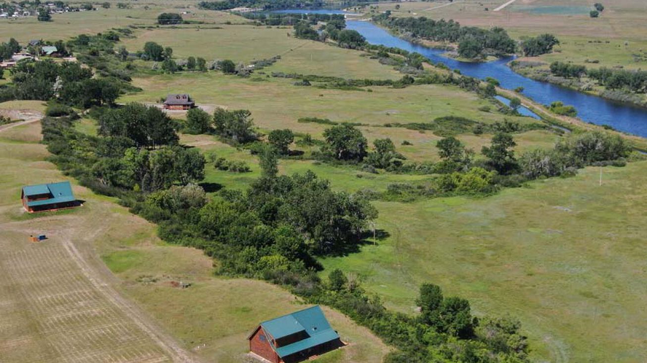 Riverbend Angler Cabins, Fort Smith, MT 59035